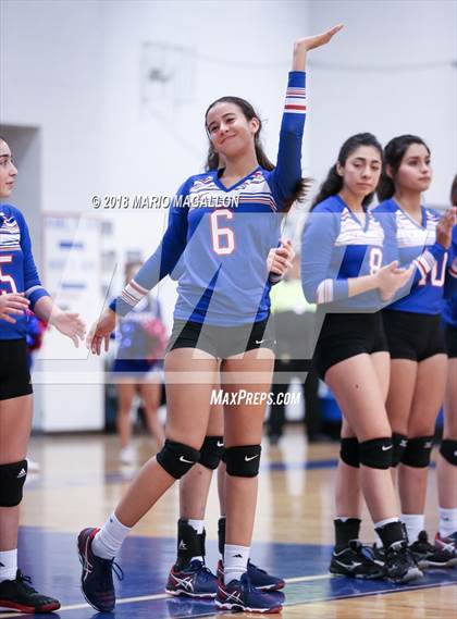 Thumbnail 2 in Lopez vs. Veterans Memorial photogallery.