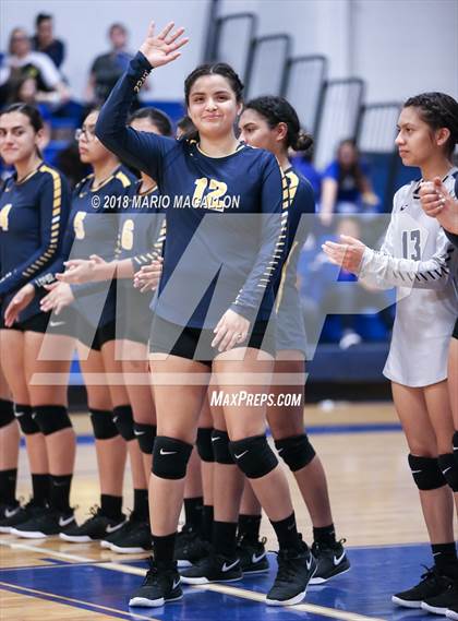 Thumbnail 1 in Lopez vs. Veterans Memorial photogallery.