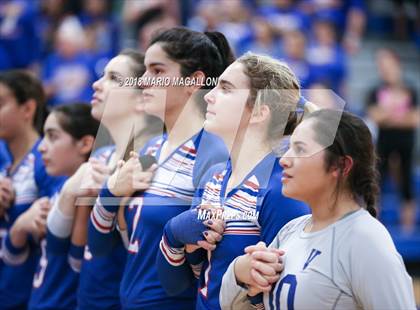 Thumbnail 2 in Lopez vs. Veterans Memorial photogallery.