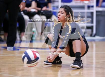 Thumbnail 3 in Lopez vs. Veterans Memorial photogallery.
