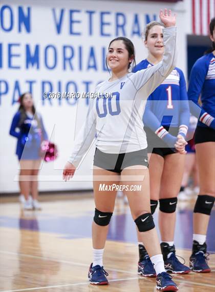 Thumbnail 3 in Lopez vs. Veterans Memorial photogallery.