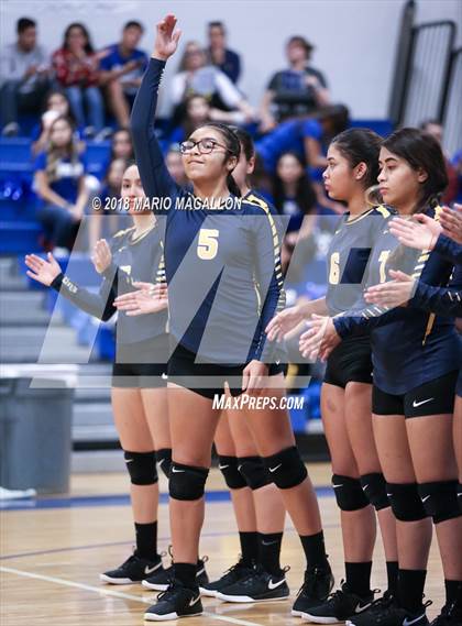 Thumbnail 1 in Lopez vs. Veterans Memorial photogallery.