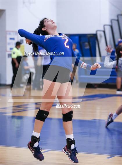 Thumbnail 3 in Lopez vs. Veterans Memorial photogallery.