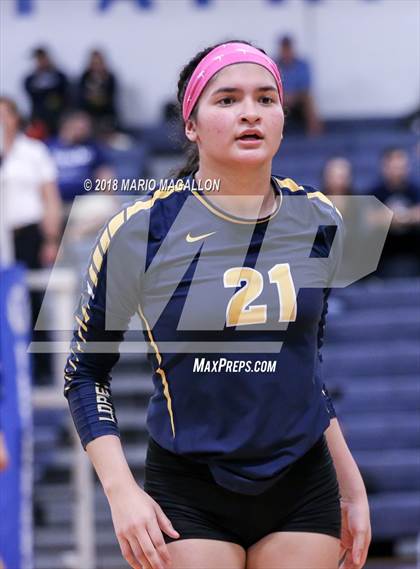 Thumbnail 1 in Lopez vs. Veterans Memorial photogallery.