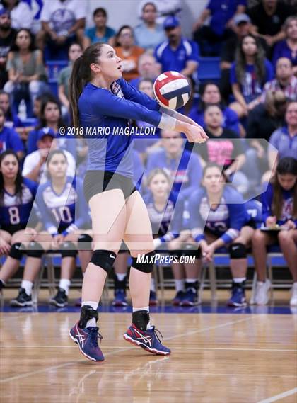 Thumbnail 2 in Lopez vs. Veterans Memorial photogallery.