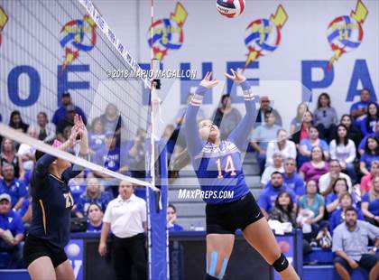 Thumbnail 1 in Lopez vs. Veterans Memorial photogallery.