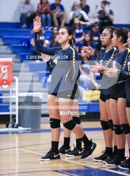 Thumbnail 3 in Lopez vs. Veterans Memorial photogallery.