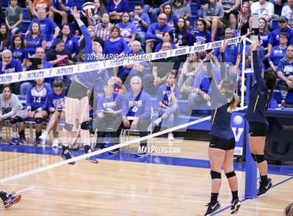 Thumbnail 3 in Lopez vs. Veterans Memorial photogallery.