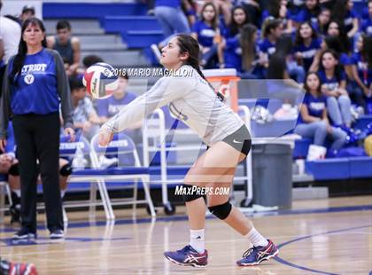 Thumbnail 2 in Lopez vs. Veterans Memorial photogallery.