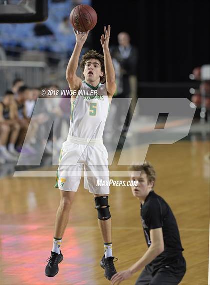 Thumbnail 1 in Kamiak vs. Richland (WIAA 4A Quarterfinal)  photogallery.