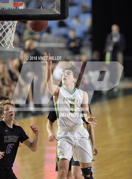 Thumbnail 1 in Kamiak vs. Richland (WIAA 4A Quarterfinal)  photogallery.