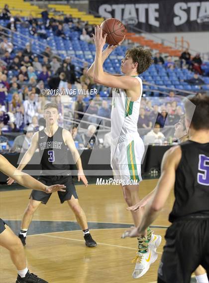 Thumbnail 3 in Kamiak vs. Richland (WIAA 4A Quarterfinal)  photogallery.