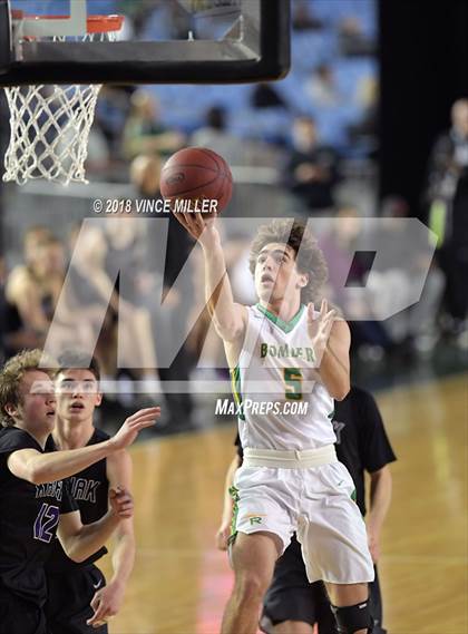 Thumbnail 3 in Kamiak vs. Richland (WIAA 4A Quarterfinal)  photogallery.