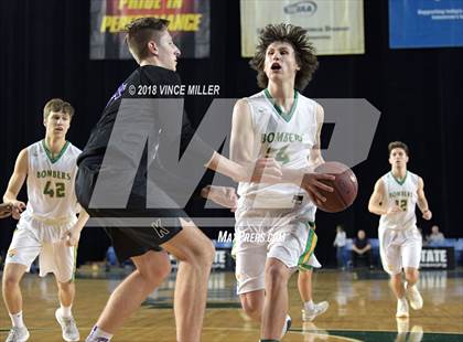 Thumbnail 1 in Kamiak vs. Richland (WIAA 4A Quarterfinal)  photogallery.