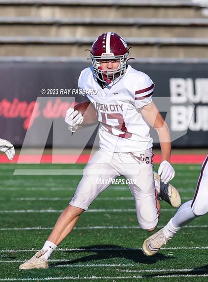 Thumbnail 2 in North Babylon vs. Garden City - Division II Long Island Championship photogallery.