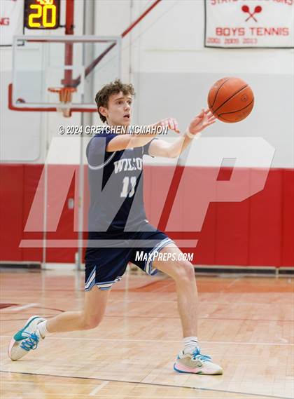 Thumbnail 3 in Staples vs. Wilton (FCIAC 1/4finals) photogallery.