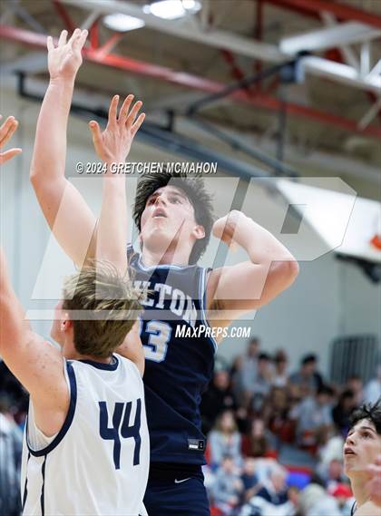 Thumbnail 1 in Staples vs. Wilton (FCIAC 1/4finals) photogallery.