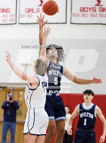 Thumbnail 2 in Staples vs. Wilton (FCIAC 1/4finals) photogallery.