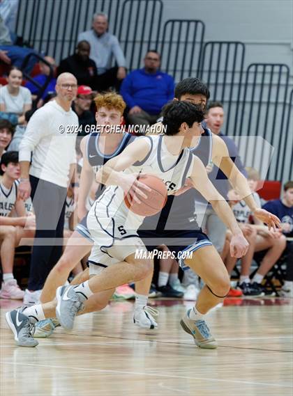 Thumbnail 3 in Staples vs. Wilton (FCIAC 1/4finals) photogallery.