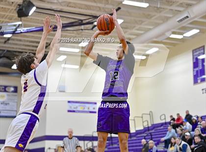 Thumbnail 2 in Muncie Central @ Guerin Catholic photogallery.