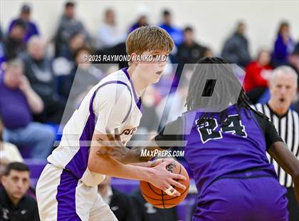 Thumbnail 2 in Muncie Central @ Guerin Catholic photogallery.