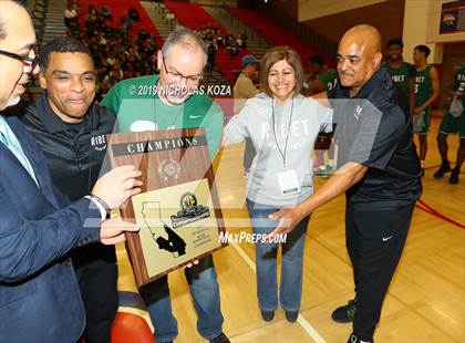 Thumbnail 2 in Providence vs. Ribet Academy (CIF SS D4A Finals) photogallery.