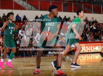 Thumbnail 2 in Providence vs. Ribet Academy (CIF SS D4A Finals) photogallery.