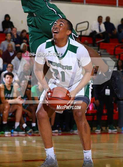 Thumbnail 3 in Providence vs. Ribet Academy (CIF SS D4A Finals) photogallery.