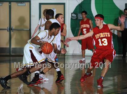 Thumbnail 1 in Paraclete vs. Highland photogallery.