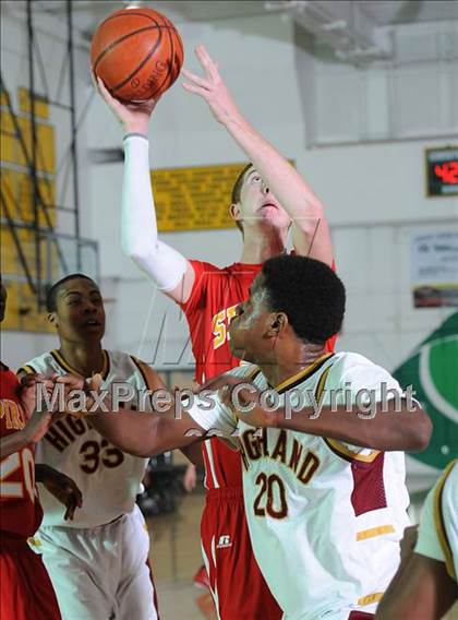 Thumbnail 3 in Paraclete vs. Highland photogallery.
