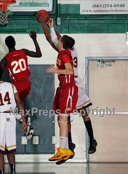 Thumbnail 1 in Paraclete vs. Highland photogallery.