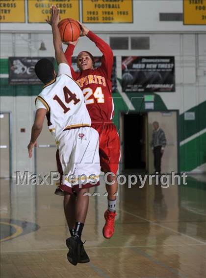 Thumbnail 1 in Paraclete vs. Highland photogallery.