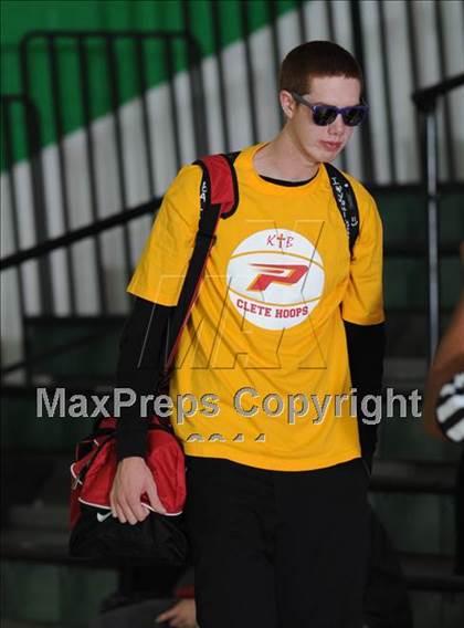 Thumbnail 1 in Paraclete vs. Highland photogallery.