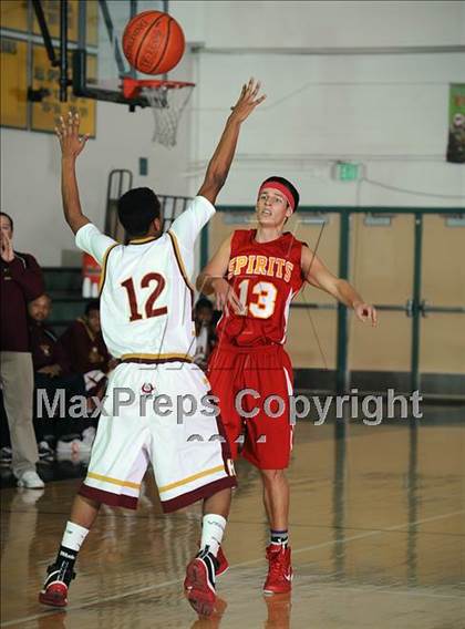Thumbnail 1 in Paraclete vs. Highland photogallery.