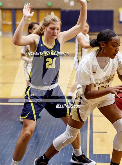 Thumbnail 3 in Gregori vs. Florin (Rosemont Tournament) photogallery.