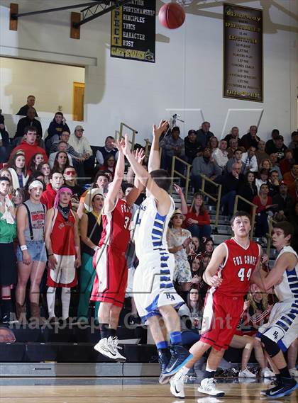 Thumbnail 2 in Hempfield Area vs. Fox Chapel photogallery.