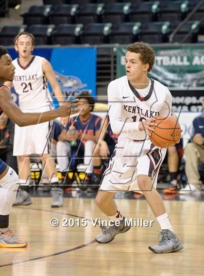 Thumbnail 1 in Lakes vs. Kentlake photogallery.
