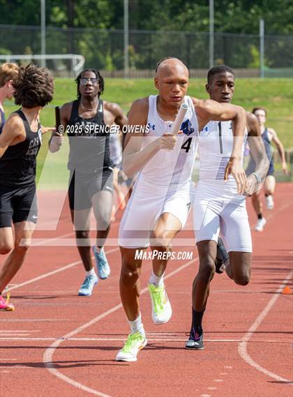 Thumbnail 2 in NCISAA D1 State Championships photogallery.