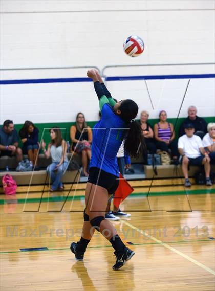 Thumbnail 3 in Cathedral Catholic vs. Branson (Durango Fall Classic) photogallery.