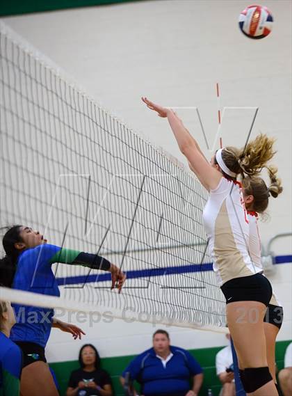 Thumbnail 1 in Cathedral Catholic vs. Branson (Durango Fall Classic) photogallery.