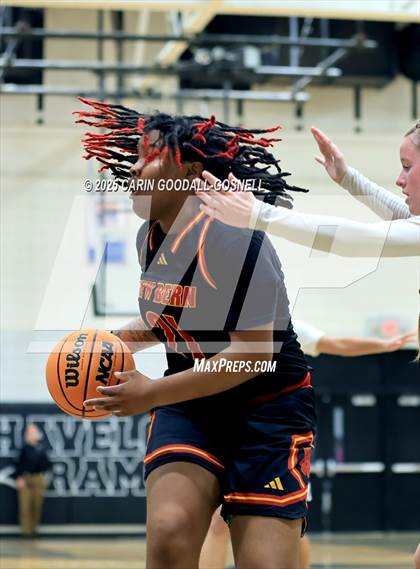 Thumbnail 2 in New Bern @ Havelock photogallery.