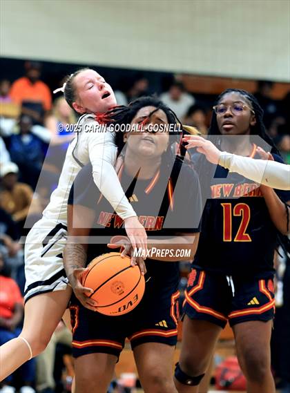 Thumbnail 2 in New Bern @ Havelock photogallery.