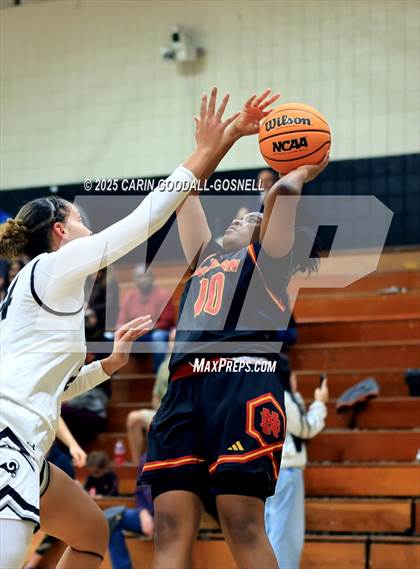 Thumbnail 1 in New Bern @ Havelock photogallery.