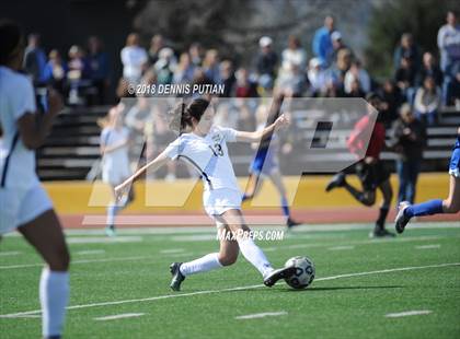 Thumbnail 3 in Presentation @ Mountain View (CIF CCS Open D1 Quarterfinal) photogallery.