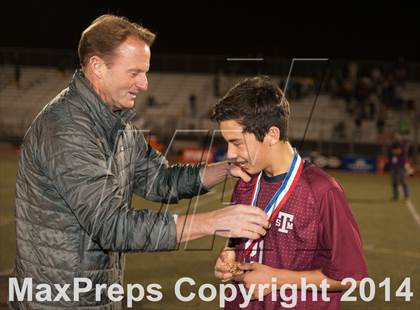 Thumbnail 1 in Farmersville vs. St. Margaret's (CIF SoCal Regional D3 Final) photogallery.