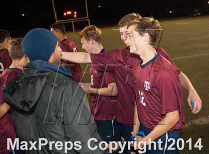 Thumbnail 3 in Farmersville vs. St. Margaret's (CIF SoCal Regional D3 Final) photogallery.