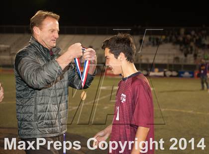 Thumbnail 3 in Farmersville vs. St. Margaret's (CIF SoCal Regional D3 Final) photogallery.