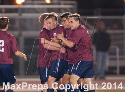 Thumbnail 3 in Farmersville vs. St. Margaret's (CIF SoCal Regional D3 Final) photogallery.