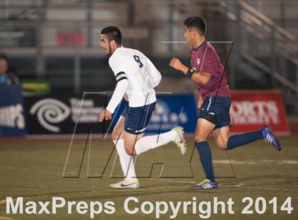 Thumbnail 2 in Farmersville vs. St. Margaret's (CIF SoCal Regional D3 Final) photogallery.