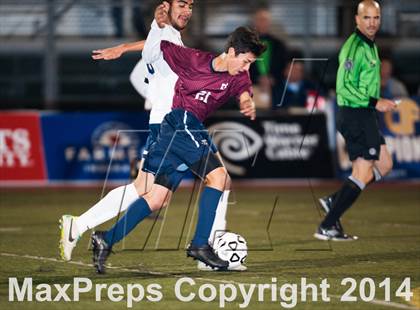 Thumbnail 3 in Farmersville vs. St. Margaret's (CIF SoCal Regional D3 Final) photogallery.